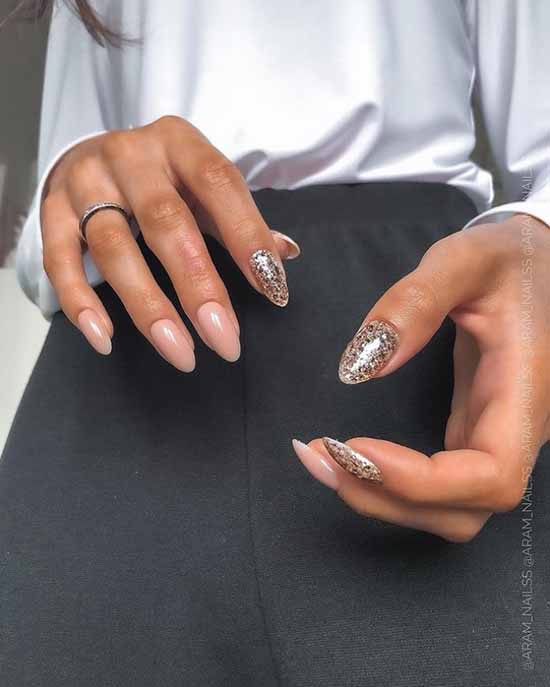 Manicure with a design on one nail: new items in the photo