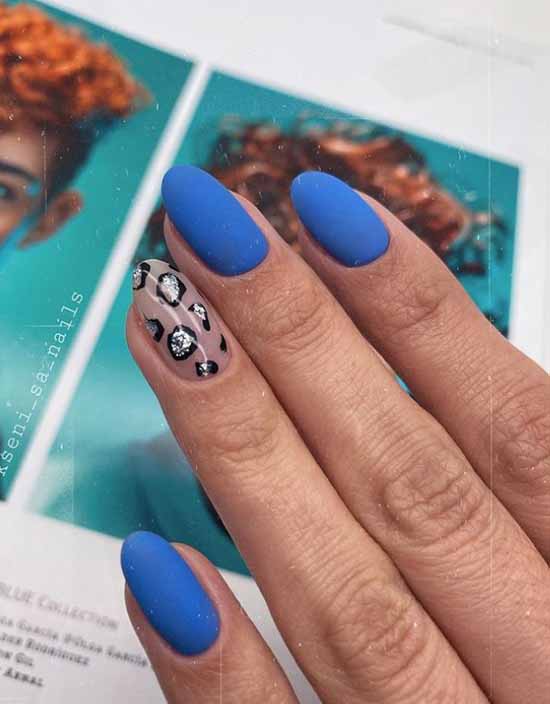 Manicure with a design on one nail: new items in the photo