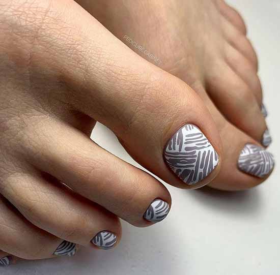 Pedicure 2021: colors, designs, stylish new items in the photo