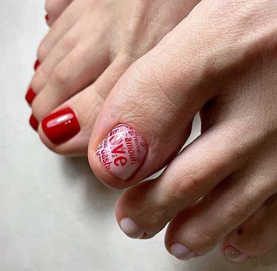 Pedicure 2021: colors, designs, stylish new items in the photo