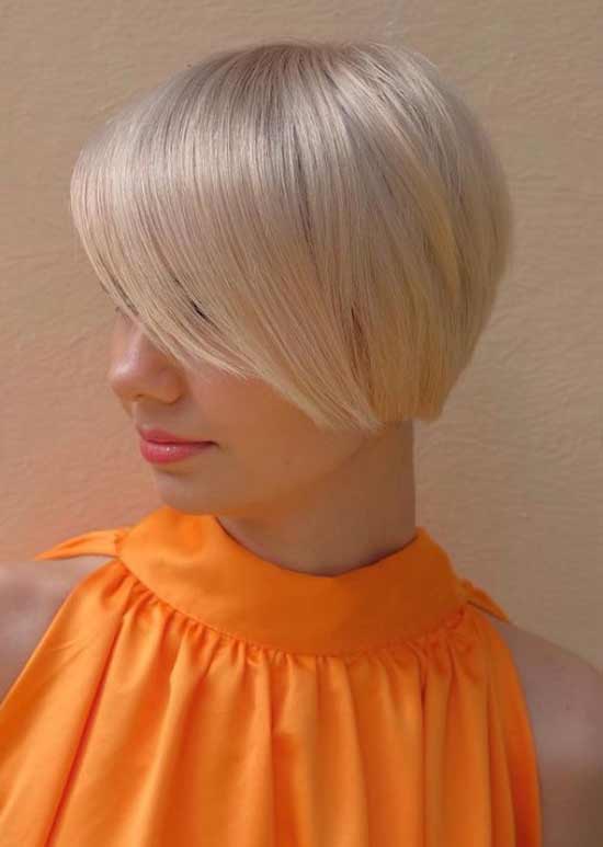 Coupe de cheveux blonde Moscovite