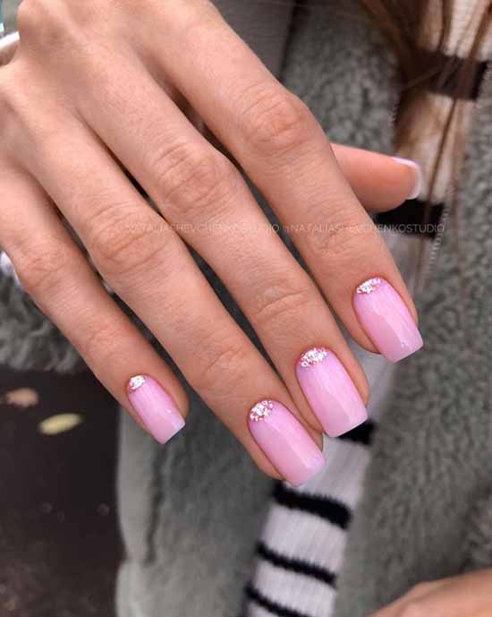 Manucure nude d'hiver 2021: photos des meilleurs designs d'ongles