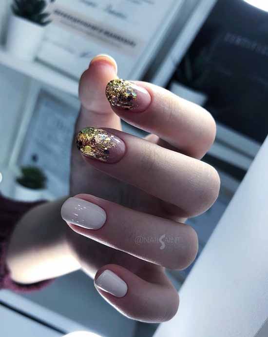 White glitter manicure: beautiful design in the photo, review