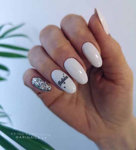 White glitter manicure: beautiful design in the photo, review