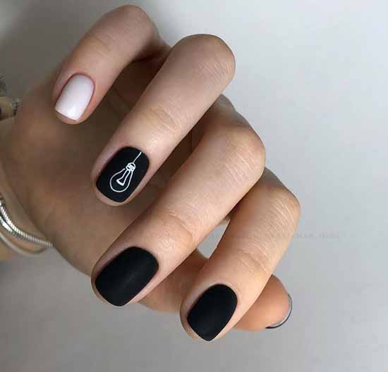 Ongles courts noirs