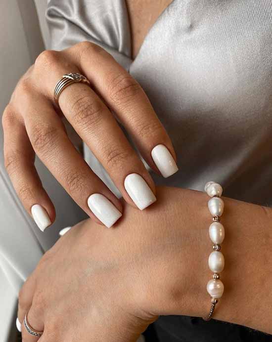 Elegant manicure 2021: photo, delicate nail design