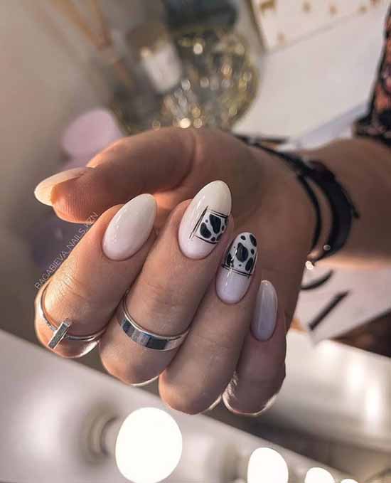 Elegant printed manicure