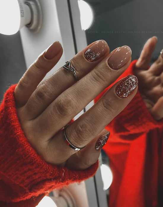 Glitter manicure