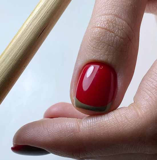 Red with khaki manicure french