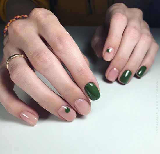 Short khaki manicure