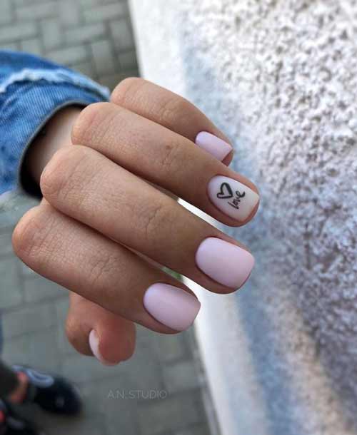 Coeur d'ongles dans le style du minimalisme