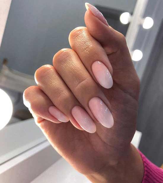 Delicate pink manicure trend