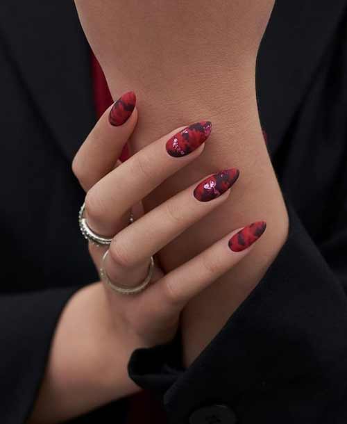 Fashionable manicure with foil