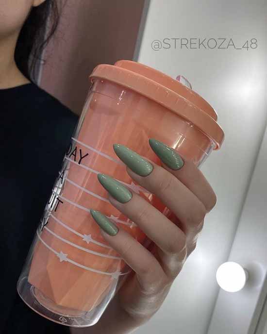 Long nails in green tones