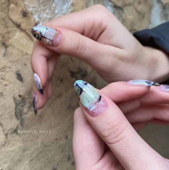 Green manicure 2021: photo of new items with the best nail designs