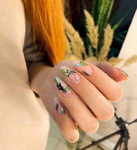 Green manicure 2021: photo of new items with the best nail designs