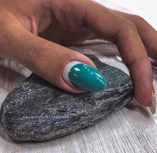 Green manicure 2021: photo of new items with the best nail designs