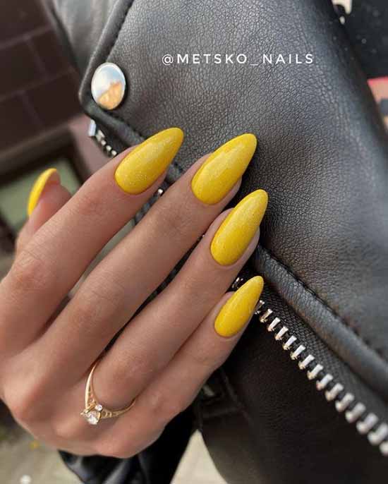 Yellow manicure 2021: photo with the most fashionable design