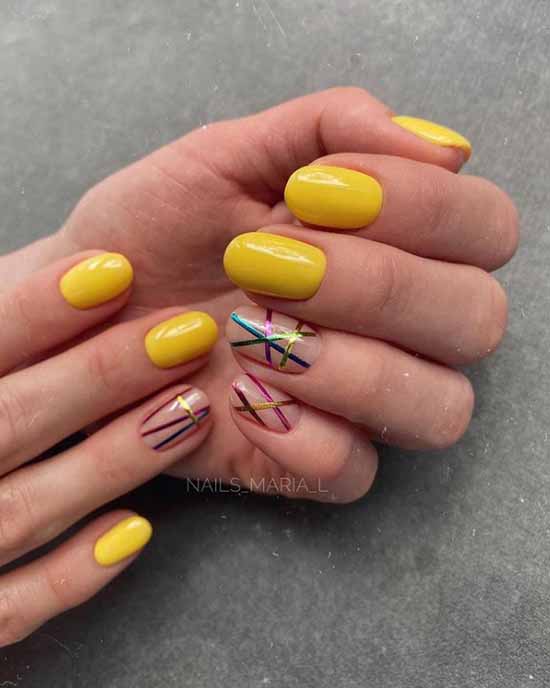 Design jaune avec feuille de couleur