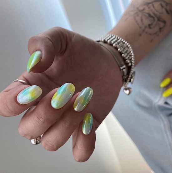 Yellow manicure 2021: photo with the most fashionable design