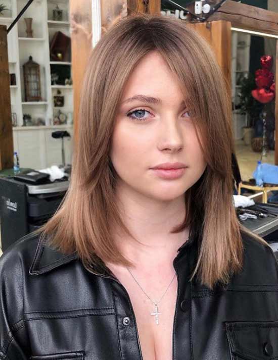 Fashionable medium length haircut