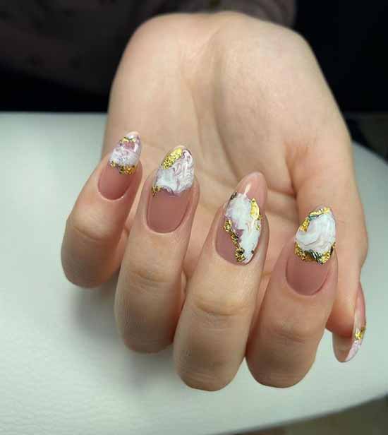 Marble manicure 2021: the most beautiful design, photo