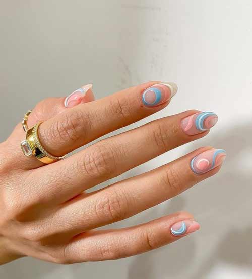 Fashionable short manicure