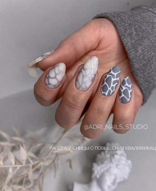 Elegant gray manicure