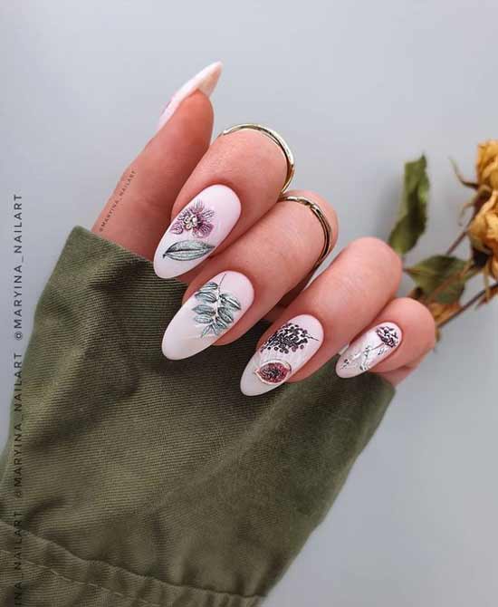 Trendy spring manicure long nails