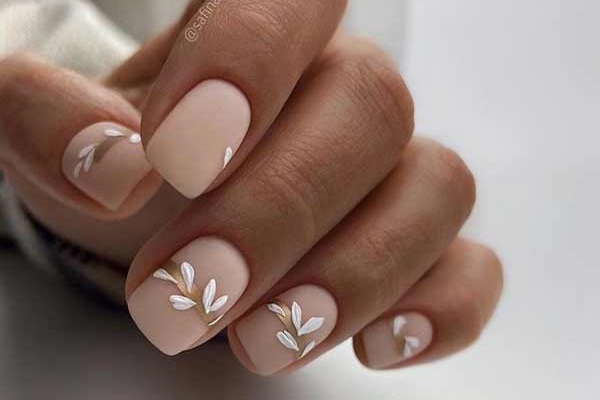 The most fashionable manicure spring