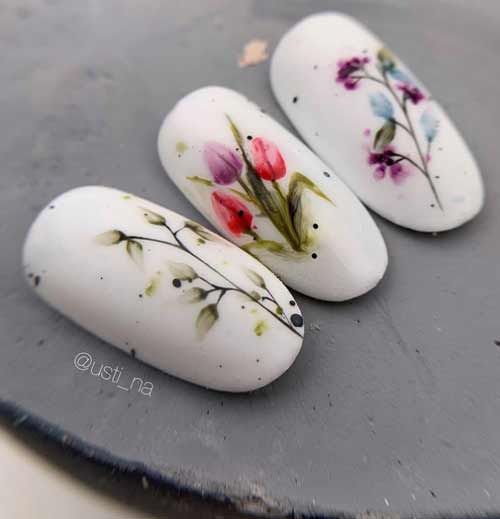 Des fleurs sur les ongles