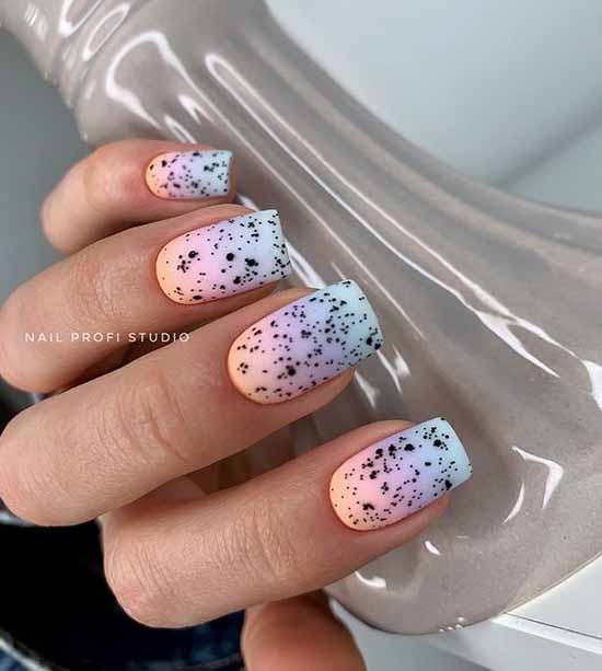 Spring gradient on nails