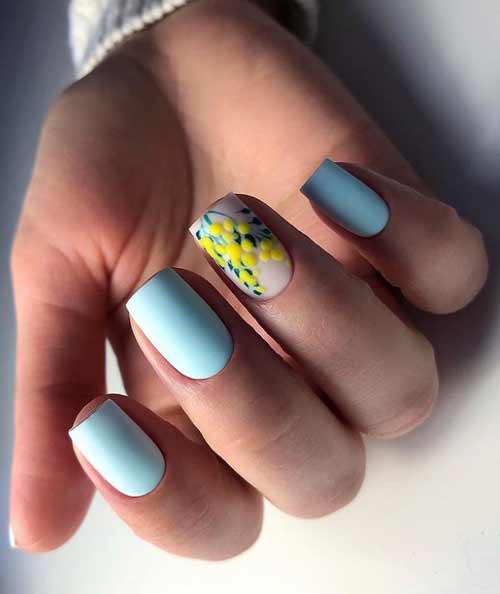 Bleu clair avec motif printanier