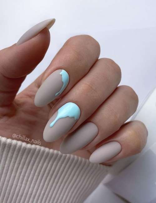 Blue Manicure 2021: Tendances des dessins d'ongles dans les tons bleus