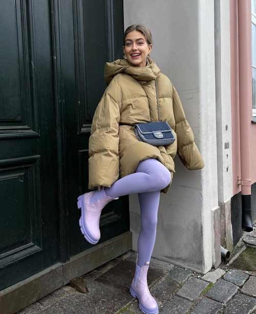 Comment porter des leggings violets