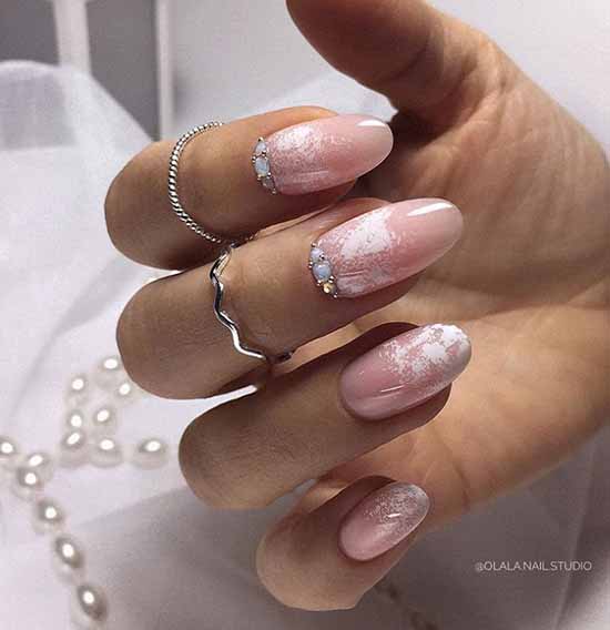 Nude manicure with foil 2021: photos, news