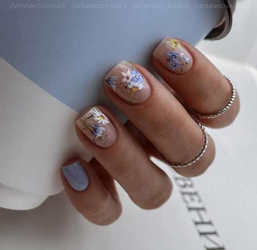 Manicure pastel with a pattern