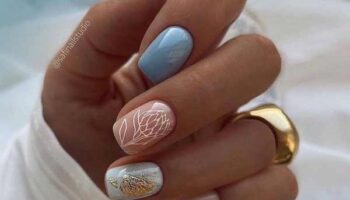 Pastel manicure photo