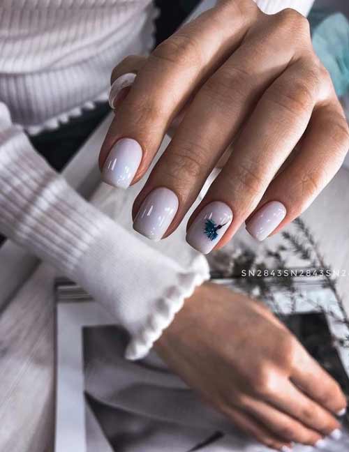 Pale lilac manicure