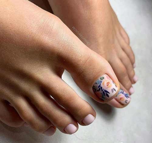 Delicate beige pedicure