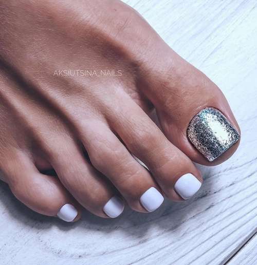 Pedicure design 2021: new spring-summer items, photos, trends