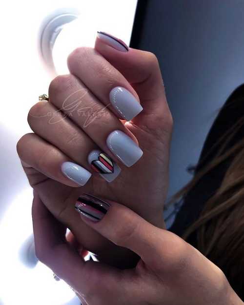 Manucure grise 2021-2022: design, ongles dans les tons gris, photo