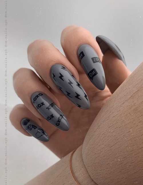 Manucure grise 2021-2022: design, ongles dans les tons gris, photo