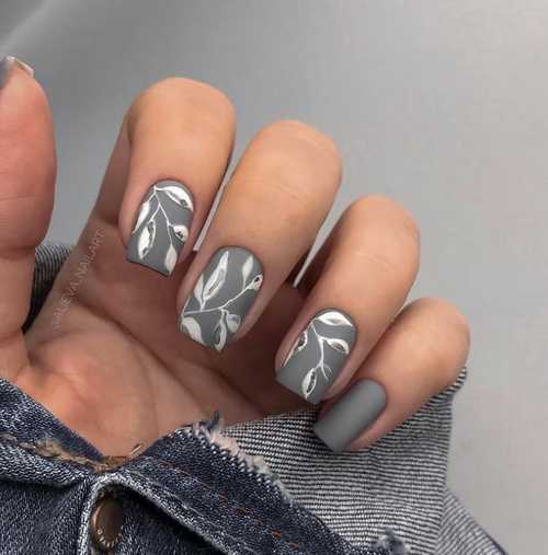 Manucure grise 2021-2022: design, ongles dans les tons gris, photo