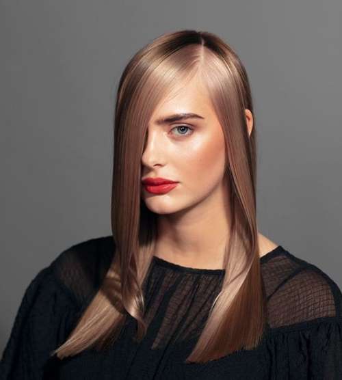 Les meilleures coupes de cheveux pour cheveux raides 2021 : photos, tendances