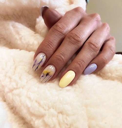 Gentle spring manicure