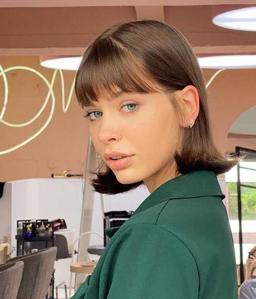 Actual bangs 2021: photos, trends, fashion trends