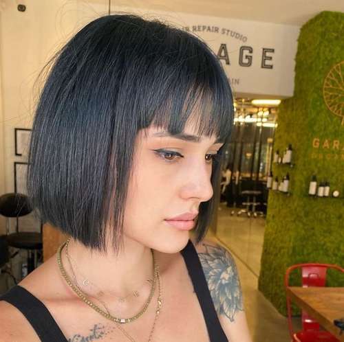 Actual bangs 2021: photos, trends, fashion trends