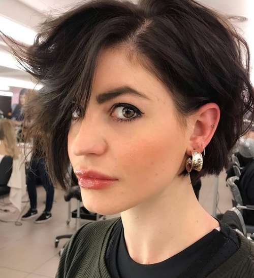 Bob kare avec frange 2021: photos de coupes de cheveux à la mode, tendances