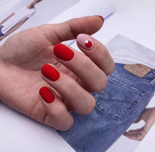 Manucure bicolore: photo, combinaison de deux couleurs dans la conception des ongles